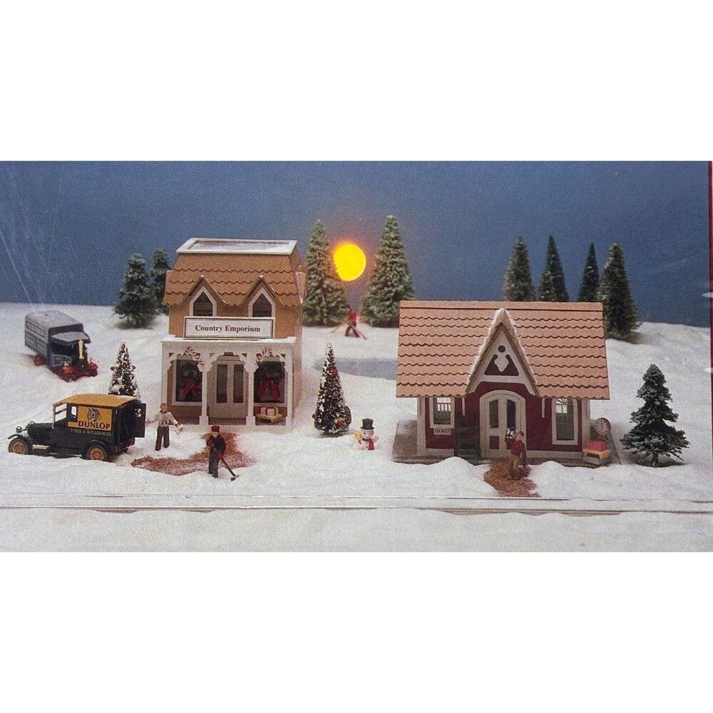 Greenleaf Village Station & Store #8025 Vintage 1987 Christmas Train Layouts - Picture 2 of 12
